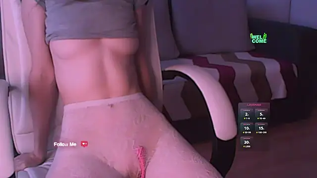 Snapshot of ur_sweet_berry chatting on 09-25-25, 06:52 ur sweet berry online show from 09-25-25, 06:52