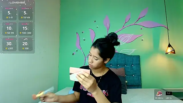 Connie Bell online show from 10-17-25, 08:54