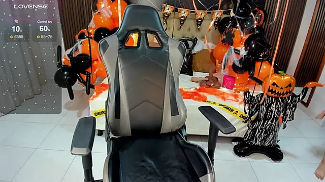 Lolly 18 online show from 10-22-25, 03:11