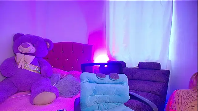 MiaFlamesxxx online show from 03-05-26, 09:54