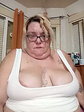 diosacurvy1984 online show from 05-28-26, 07:27