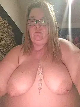 diosacurvy1984 online show from 11-24-25, 11:05