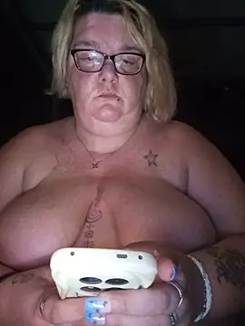 diosacurvy1984 online show from 06-19-26, 11:09