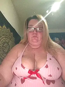 diosacurvy1984 online show from 02-10-26, 11:37