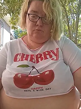 diosacurvy1984 online show from 06-10-26, 08:48