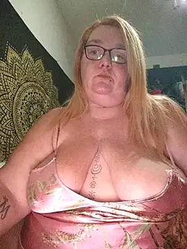 Snapshot of diosacurvy1984 chatting on 10-18-25, 09:17 diosacurvy1984 online show from 10-18-25, 09:17