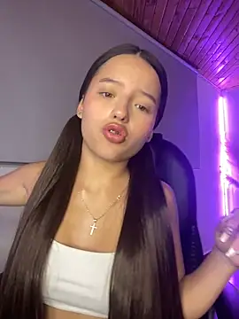 Sofia18 pinkk online show from 04-05-26, 02:07