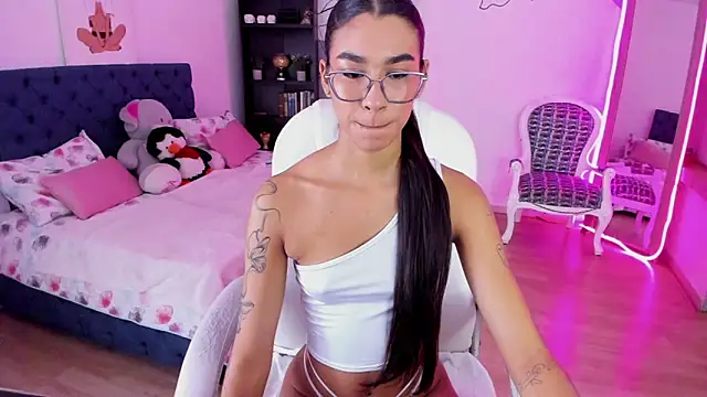 Snapshot of Dana_Paula chatting on 05-25-26, 12:04 Dana Paula online show from 05-25-26, 12:04
