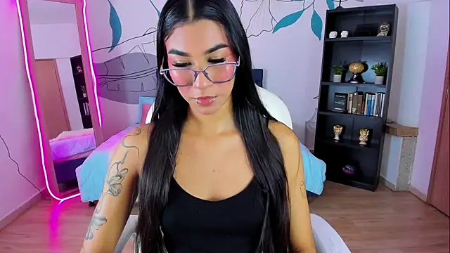 Dana Paula online show from 12-19-25, 11:34