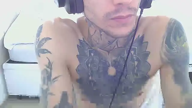 Snapshot of smokingink chatting on 07-22-26, 03:58 smokingink online show from 07-22-26, 03:58