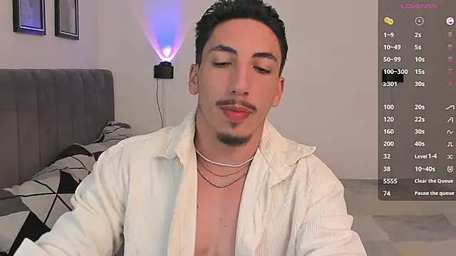 Snapshot of dylanspencer28 chatting on 02-21-25, 11:32 dylanspencer28 online show from 02-21-25, 11:32