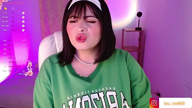 Snapshot of isabella1616 chatting on 03-06-25, 03:35 isabella1616 online show from 03-06-25, 03:35