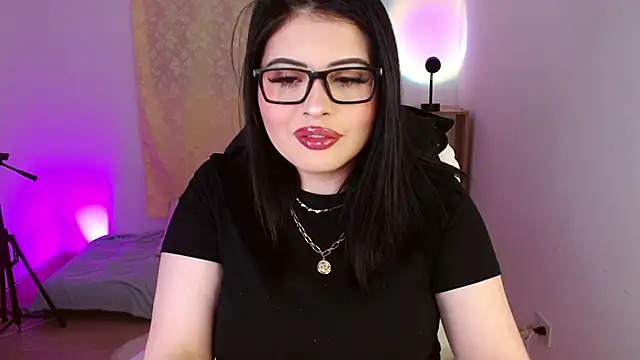 Snapshot of isabella1616 chatting on 09-19-25, 03:10 isabella1616 online show from 09-19-25, 03:10