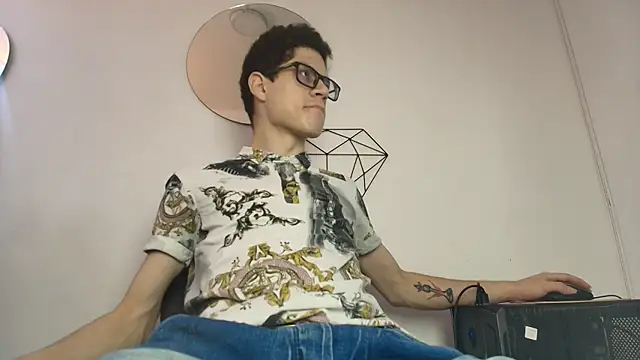 wolfandsky online show from 10-22-25, 11:53