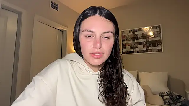 graciesmith27 online show from 04-24-26, 02:13