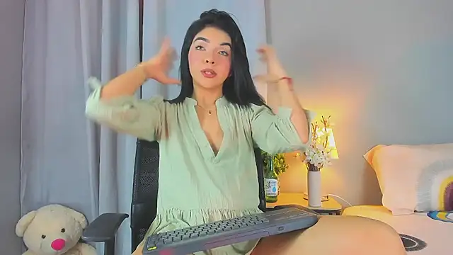 Snapshot of GABRIELAM_MS chatting on 07-13-26, 04:23 GABRIELAM MS online show from 07-13-26, 04:23