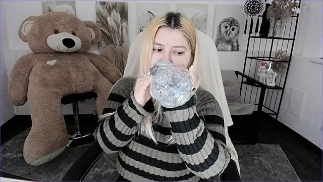 DiaAngell online show from 01-13-26, 07:29