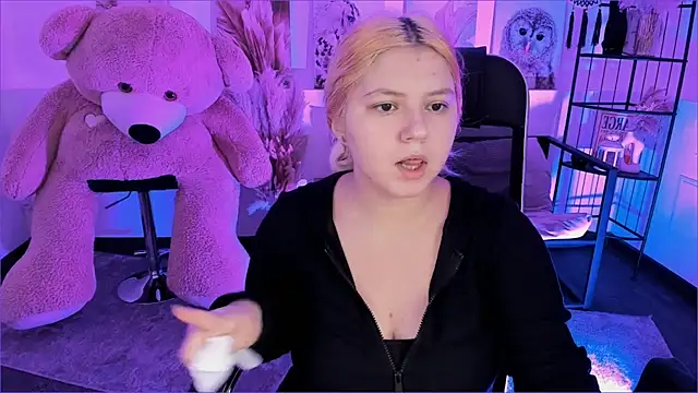 DiaAngell online show from 12-03-25, 10:20