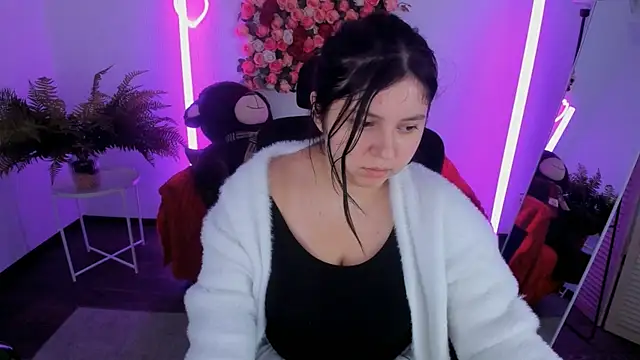 DiaAngell online show from 06-10-26, 05:03