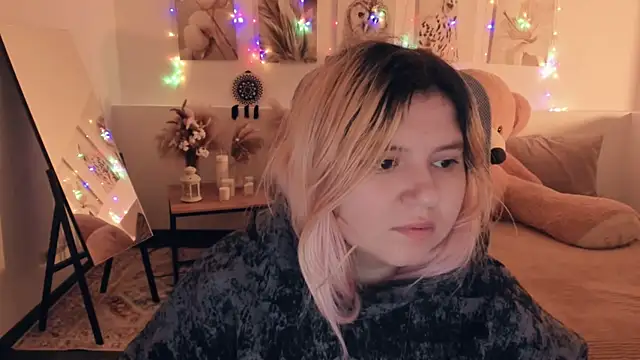 DiaAngell online show from 04-14-26, 07:52