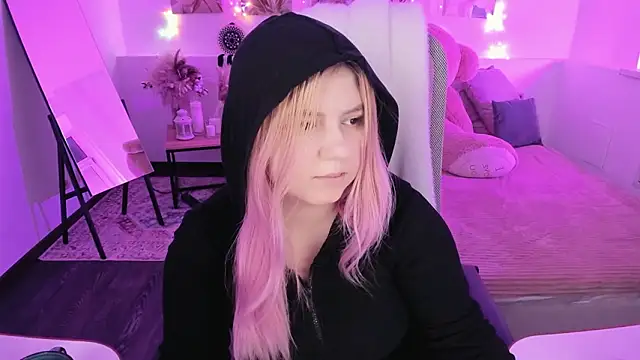 DiaAngell online show from 03-08-26, 09:07