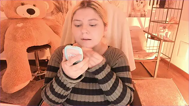 DiaAngell online show from 01-12-26, 07:42