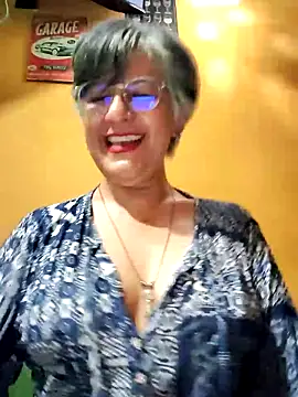 Snapshot of ilonna2025 chatting on 06-20-26, 11:21 ilonna2025 online show from 06-20-26, 11:21