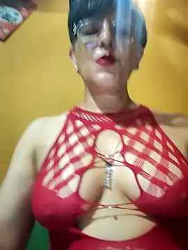 Snapshot of ilonna2025 chatting on 07-18-26, 10:51 ilonna2025 online show from 07-18-26, 10:51