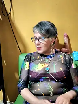 ilonna2025 online show from 12-18-25, 10:57