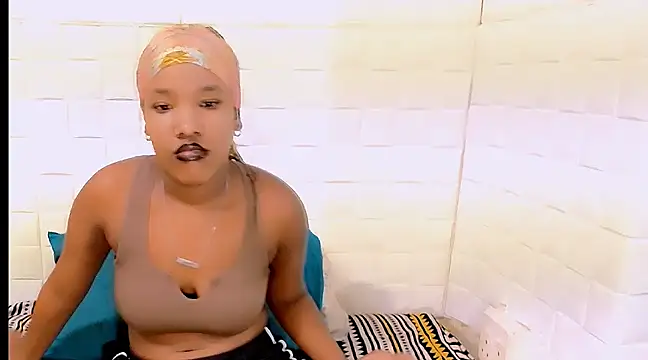 EroticSexyPrada online show from 03-13-25, 04:45