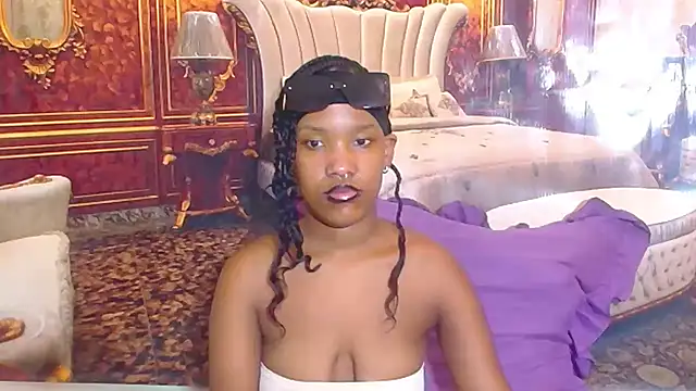 EroticSexyPrada online show from 04-07-26, 06:21