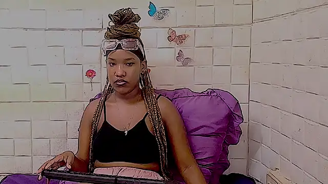 EroticSexyPrada online show from 02-22-26, 05:58