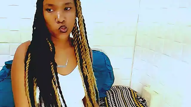 EroticSexyPrada online show from 03-22-25, 12:39