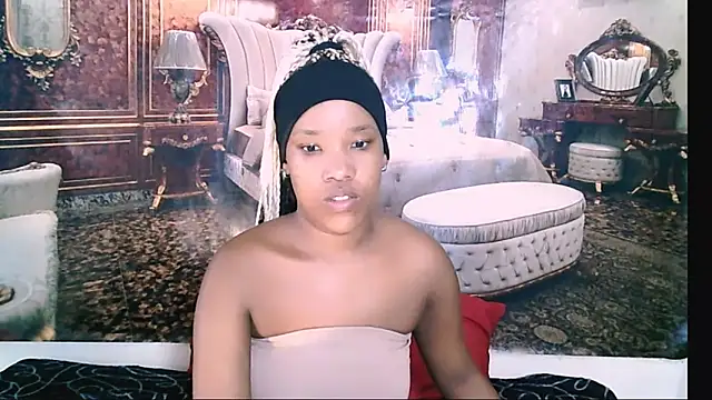 EroticSexyPrada online show from 02-01-26, 12:36