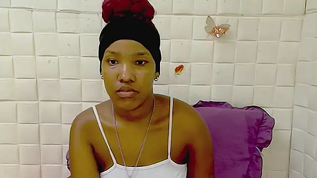 EroticSexyPrada online show from 03-31-26, 06:32