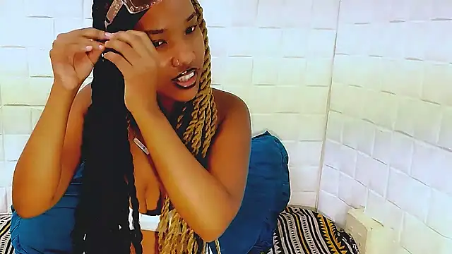 EroticSexyPrada online show from 03-21-25, 08:50