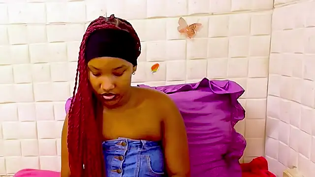 EroticSexyPrada online show from 03-09-26, 05:49