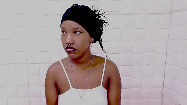 EroticSexyPrada online show from 04-18-26, 05:37