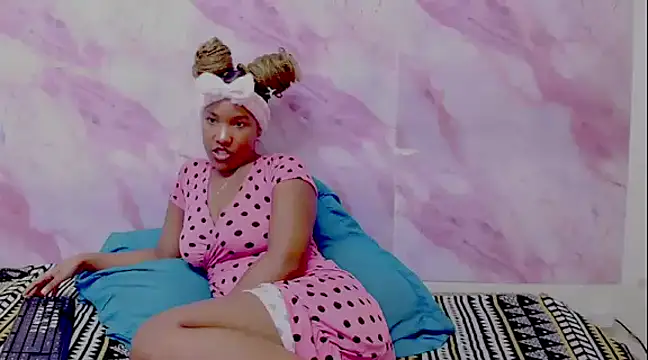 EroticSexyPrada online show from 02-21-25, 08:49