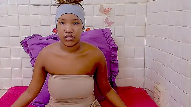 EroticSexyPrada online show from 03-02-26, 04:46