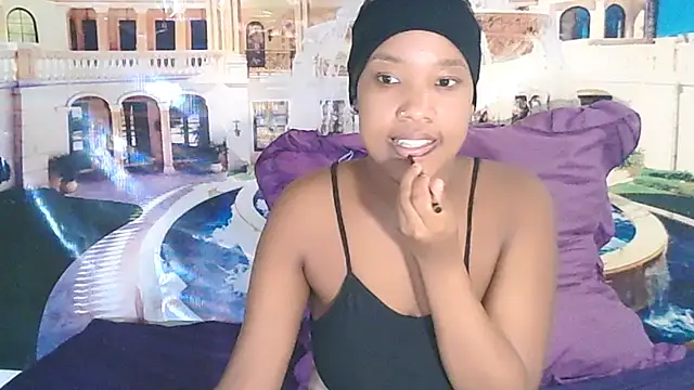 EroticSexyPrada online show from 02-13-26, 08:58