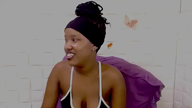 EroticSexyPrada online show from 04-08-26, 06:31