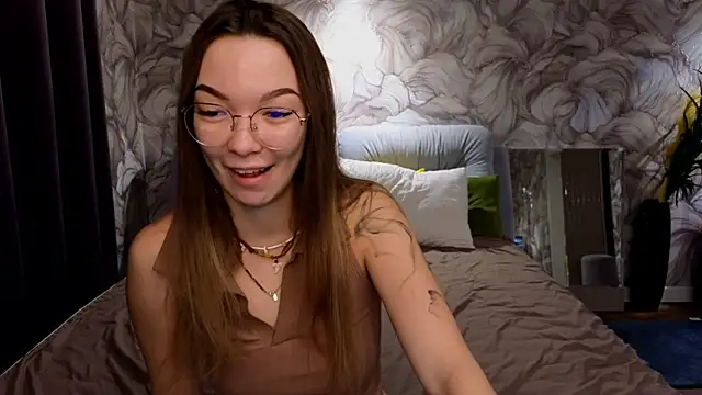 SusannJohnson online show from 10-19-25, 12:24