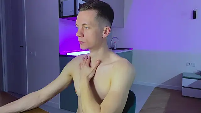 max shy online show from 03-19-25, 12:23