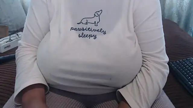 Snapshot of BUBBLYBUNNYxx chatting on 06-22-26, 06:32 BUBBLYBUNNYxx online show from 06-22-26, 06:32