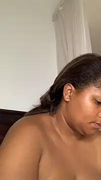 Snapshot of madell chatting on 02-18-26, 04:10 madell online show from 02-18-26, 04:10