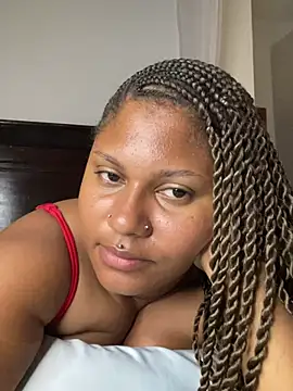 Snapshot of madell chatting on 02-01-26, 03:05 madell online show from 02-01-26, 03:05