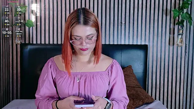 Snapshot of Sophie_new25 chatting on 02-11-26, 12:38 Sophie new25 online show from 02-11-26, 12:38