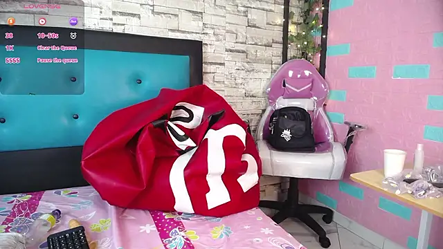 Snapshot of Pink_19 chatting on 02-05-26, 12:45 Pink 19 online show from 02-05-26, 12:45