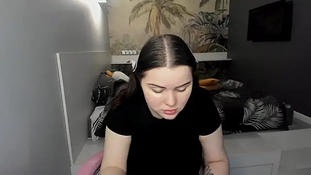 Snapshot of Ledi_Britmi chatting on 03-03-25, 08:43 Ledi Britmi online show from 03-03-25, 08:43